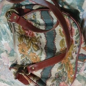 Montiva floral tapestry purse